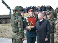 Russian Military Instructs China How To Beat US & NATO Weapons