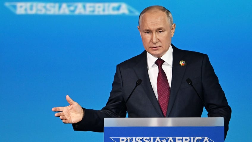 russian president vladimir putin promises to send 50k tons of grain aid to struggling african countries