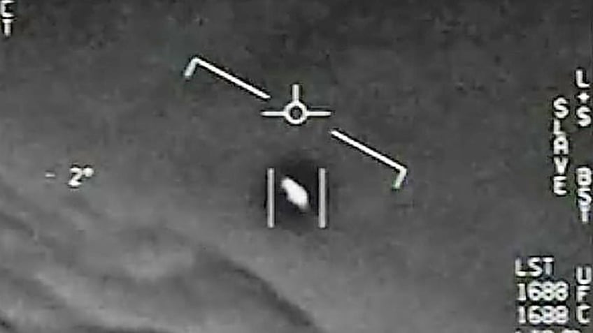 russian ufo engagements secret tic tac report and 3 key figures slip under radar at congressional hearing