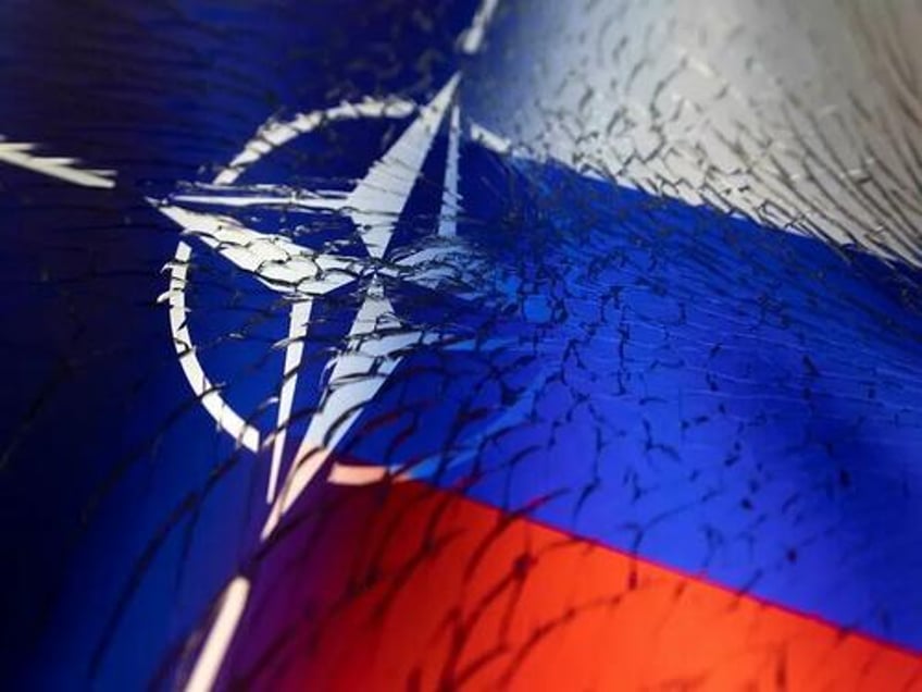 russias tactical nuclear weapons exercises are meant to deter a nato intervention in ukraine