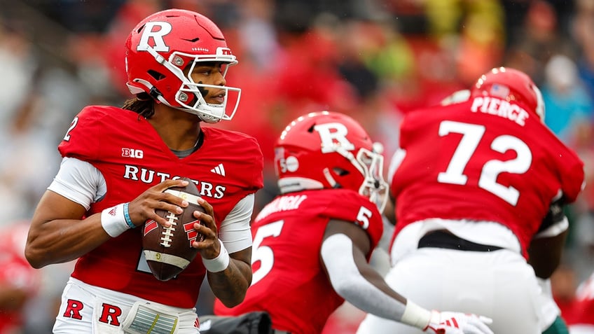 rutgers stuns michigan state with 18 point comeback victory nears bowl eligibility