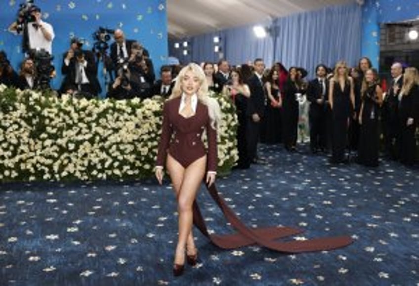 Sabrina Carpenter releases summer single 'Manchild'