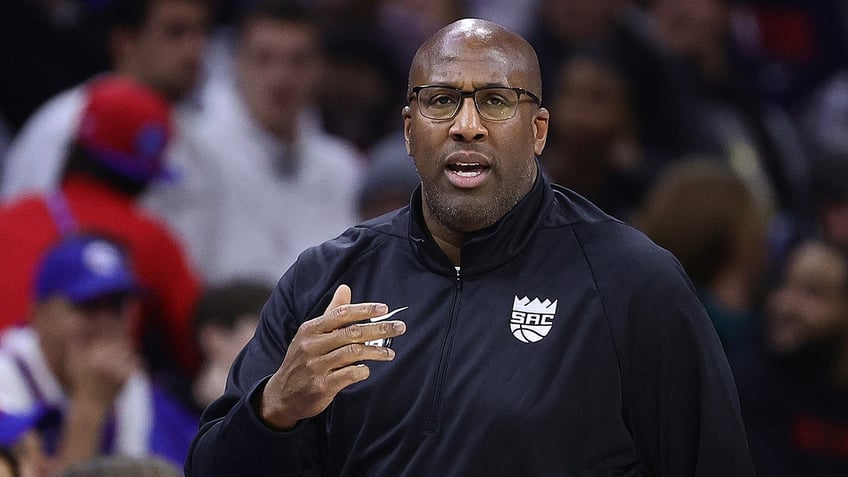 sacramento kings coach mike brown addresses maine mass shooting i dont even want to talk about basketball