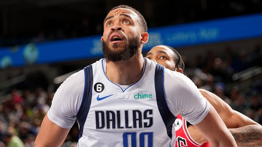 sacramento kings sign 3 time nba champion javale mcgee