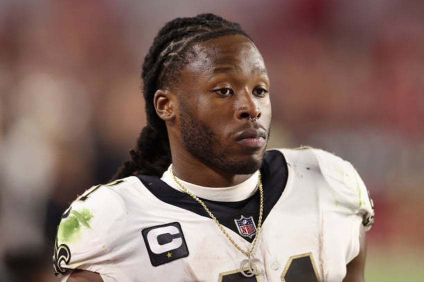 saints alvin kamara suspended 3 games for role in nightclub fight