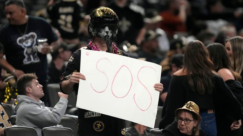 Saints fan upset