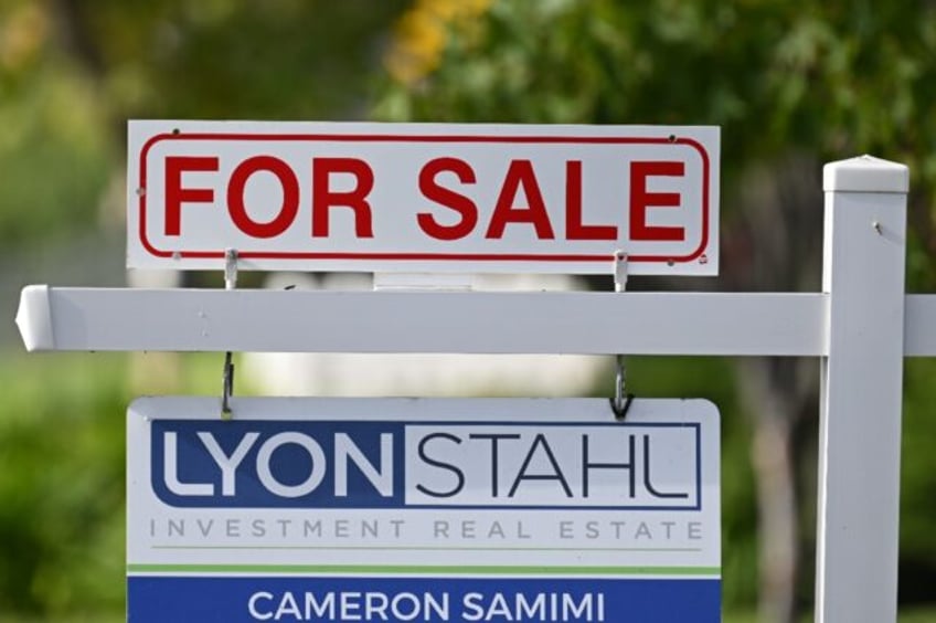 US existing home sales rose 2.9 percent from a year ago, the first year-on-year increase s