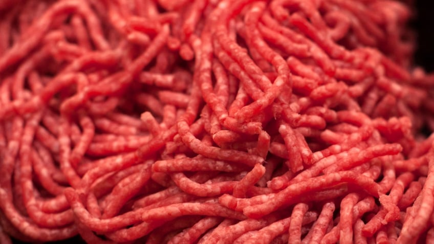 salmonella outbreak linked to ground beef in northeast sickens 16 hospitalizes 6