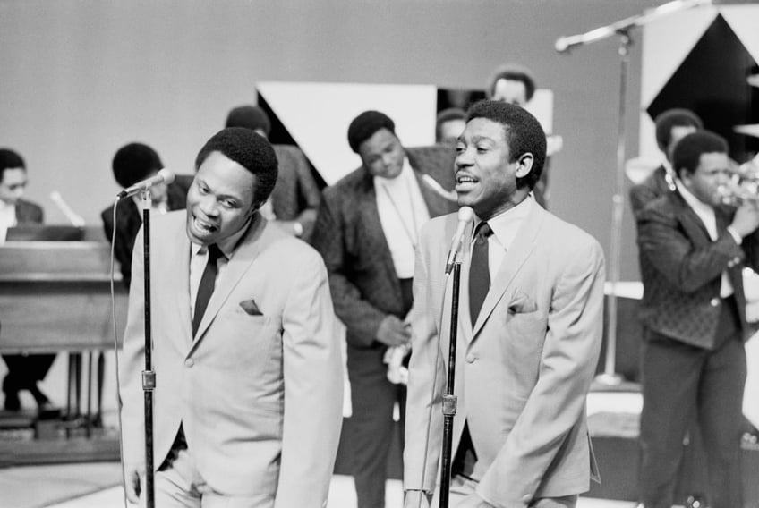 sam moore who sang soul man in sam dave duo dies at 89