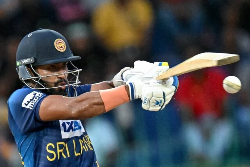 samarawickrama helps sri lanka beat bangladesh in asia cup