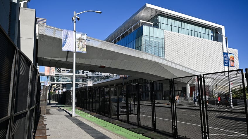 san francisco using fencing barriers to secure apec summit where xi biden will meet