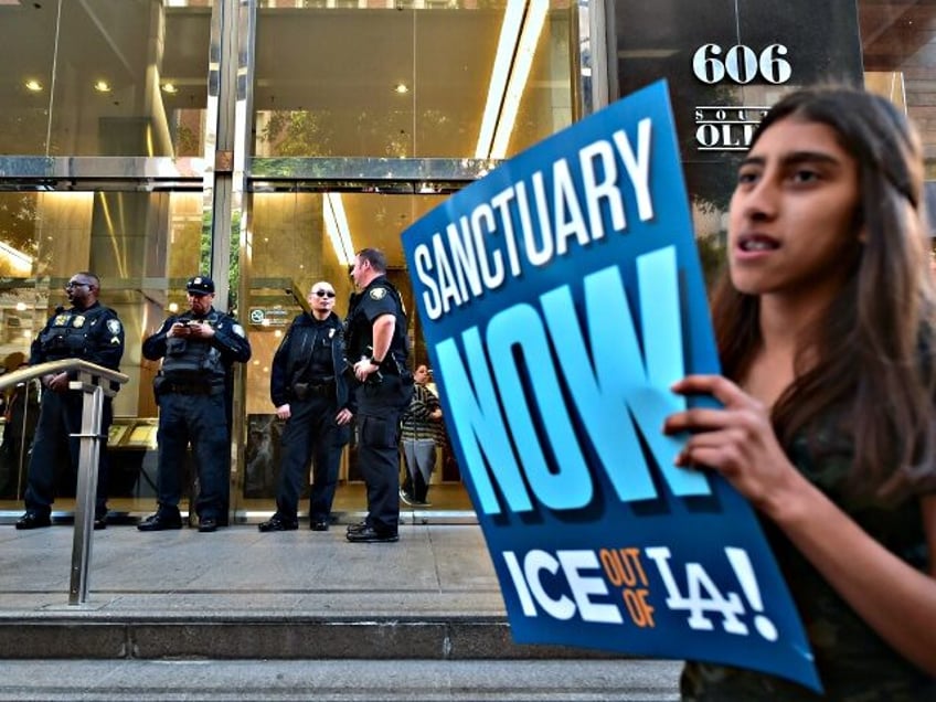 sanctuary city los angeles protects nearly 800 criminal illegal aliens from deportation in 2022