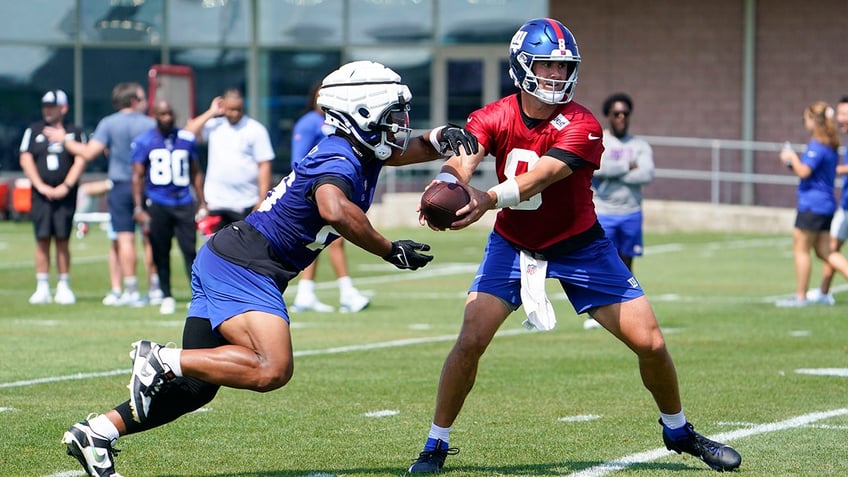 saquon barkley explains epiphany that led to joining giants at start of training camp followed my heart