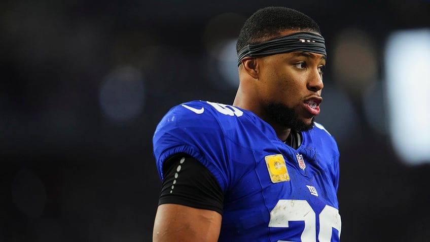 saquon barkley says loyalty means nothing as giants brutal season continues