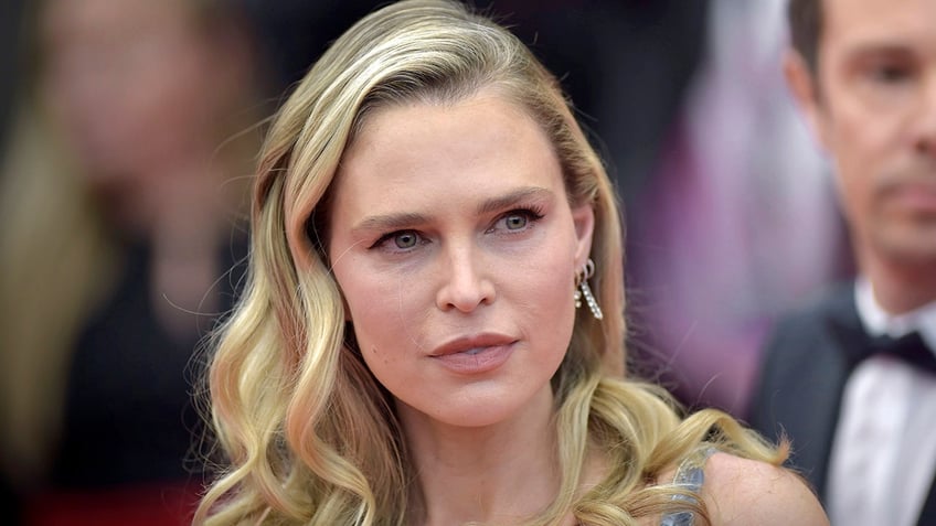 sara foster blasts those not supporting israel amid hamas war you are not human