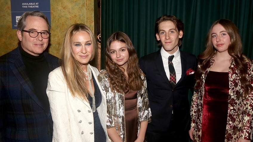 sarah jessica parker wants her 3 kids to understand the value of money they should pine for things