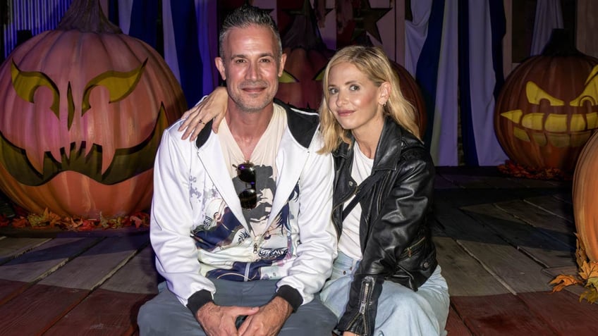 Freddie Prinze Jr. and Sarah Michelle Gellar 