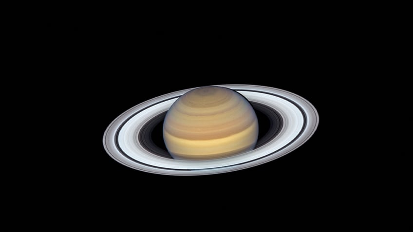 saturns rings are disappearing will be invisible from earth in 2025