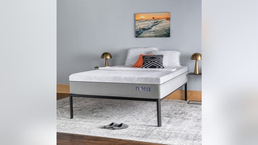 A pressure-relieving memory foam mattress that provides plenty of support. 