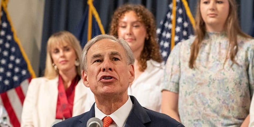 save womens sports bill signing was historic event kids needed to see moms say despite vicious attacks