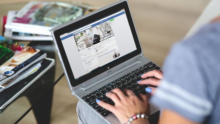 woman on laptop