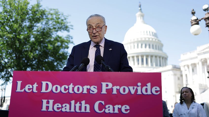 Schumer at contraception press conference outside Capitol 