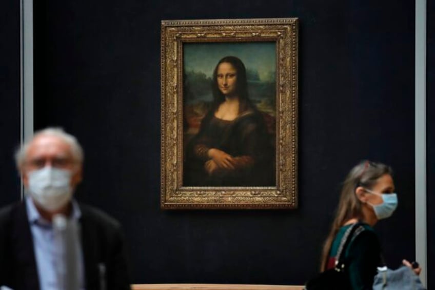 scientists pry a secret from the mona lisa about how leonardo painted the masterpiece