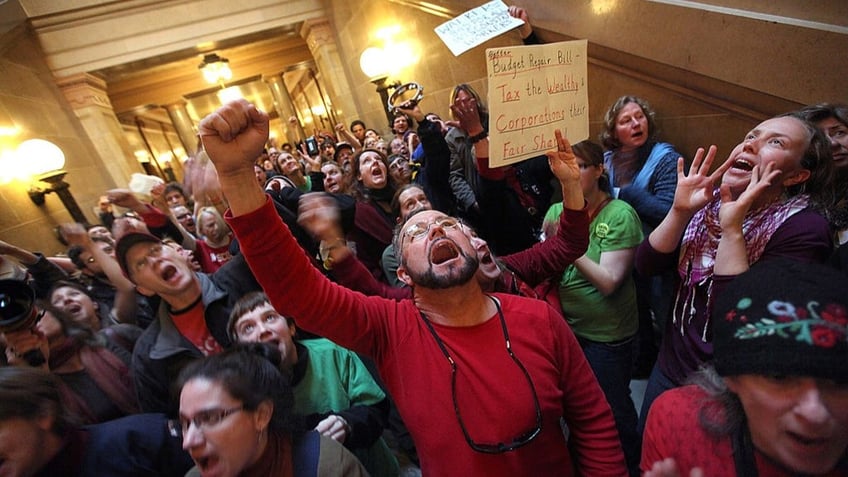 wisconsin walker protesters