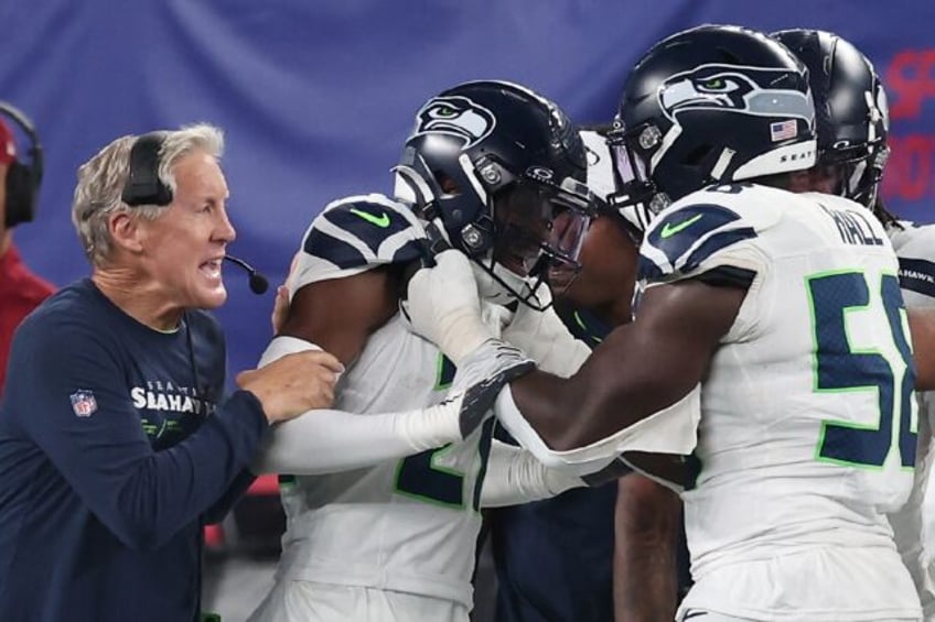 seahawks dominate defensively in nfl rout of giants