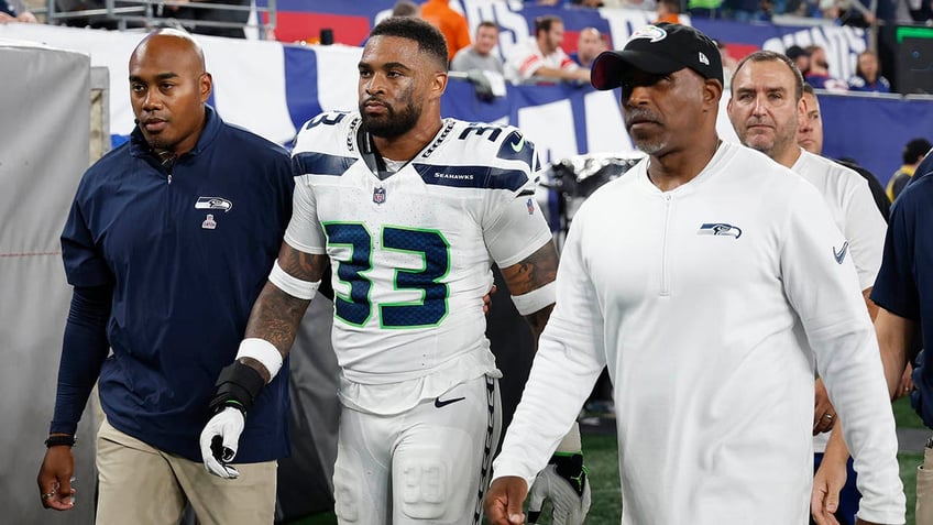 seahawks jamal adams doubles down on making fun of reporters wife the ultimate goal was to get at him