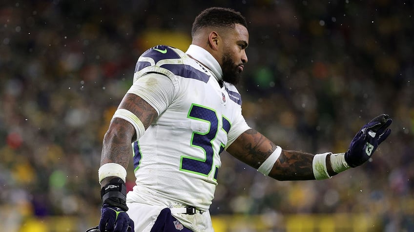 seahawks jamal adams doubles down on making fun of reporters wife the ultimate goal was to get at him