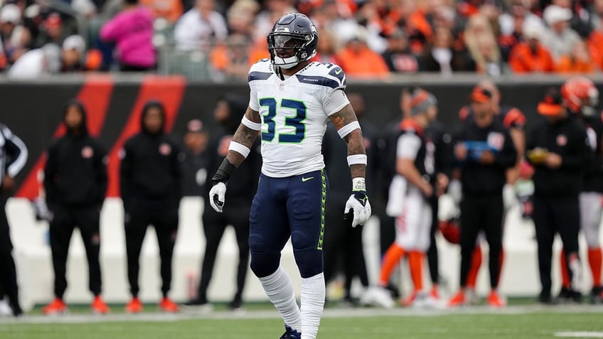 seahawks jamal adams hit with 50k fine for inappropriate conduct with concussion doctor on sideline reports