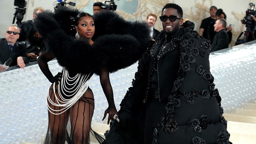 sean diddy combs had many high profile relationships from cassie and jennifer lopez to the late kim porter