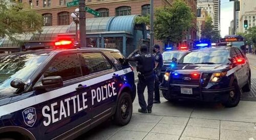 seattle sees first net increase in police officers in 4 years