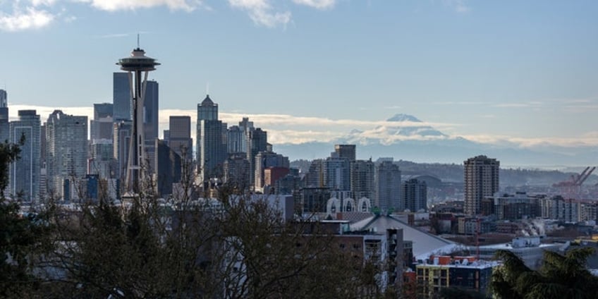 seattle tops us cities where residents are considering moving over safety worries survey finds
