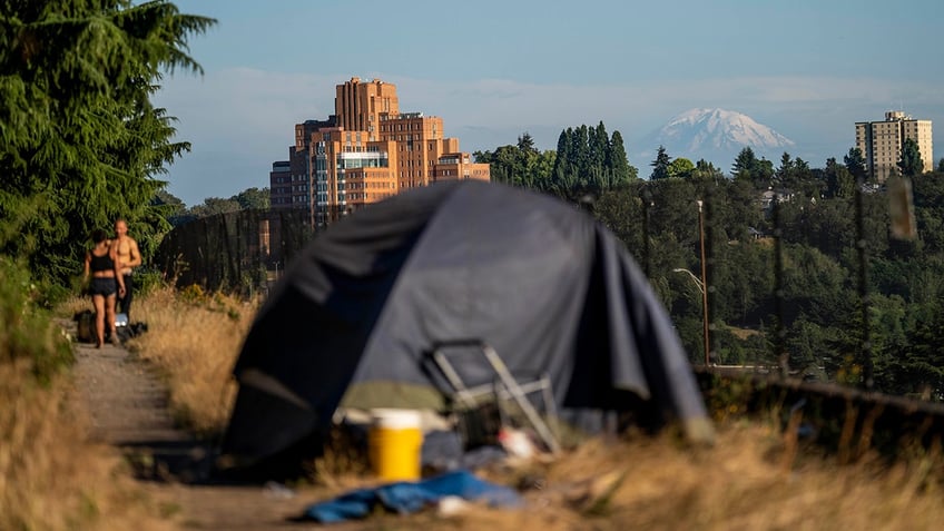 seattle youth soccer club ends season abruptly amid threats of vandalism nearby homeless encampment