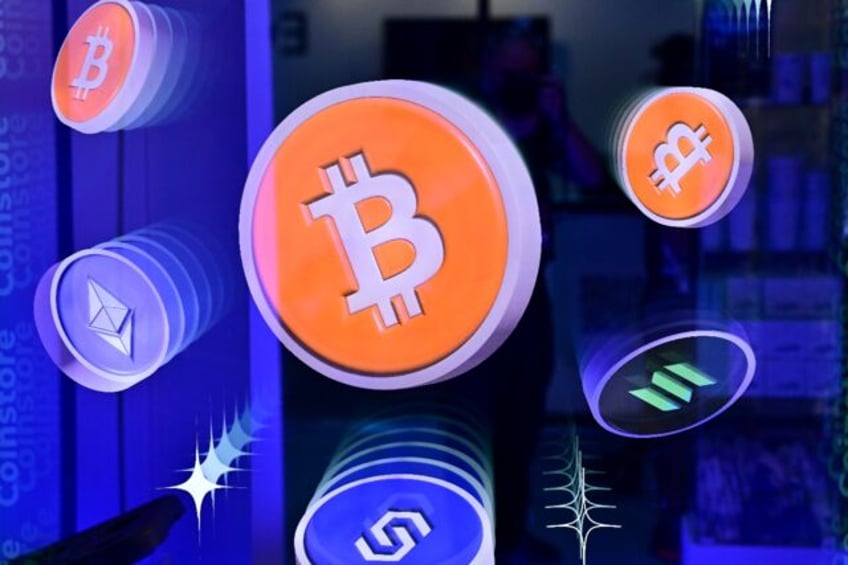 Logos of Bitcoin and different cryptocurrencies