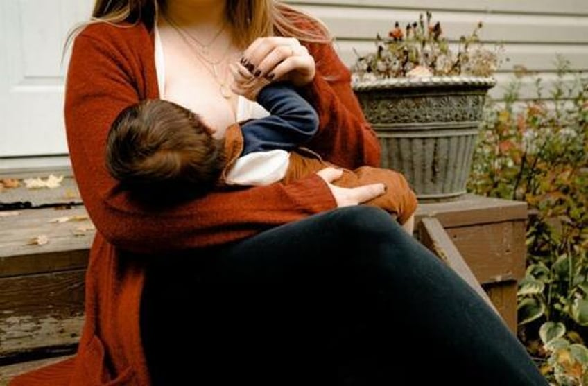 secret service agent abandoned her post to breastfeed