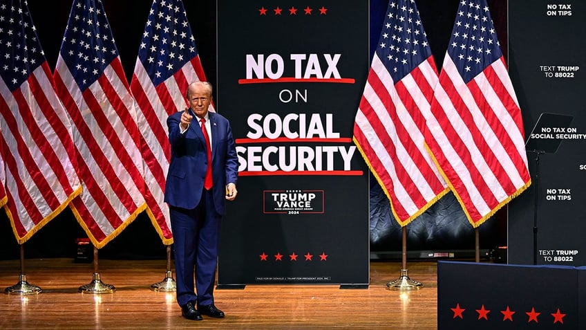 Trump arrives at North Carolina campaign rally