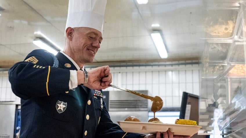 see the photos us troops celebrate thanksgiving across the world