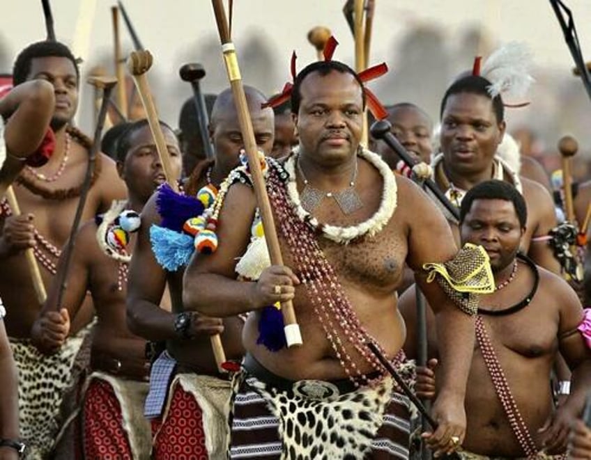 seeya trump ships 5 illegals with violent crime records to tiny african kingdom