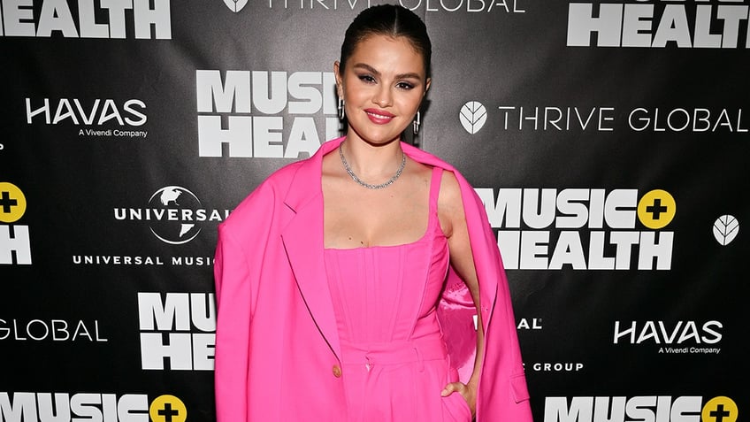 selena gomez admits losing teenagers body left her embarrassed led to relentless body shaming