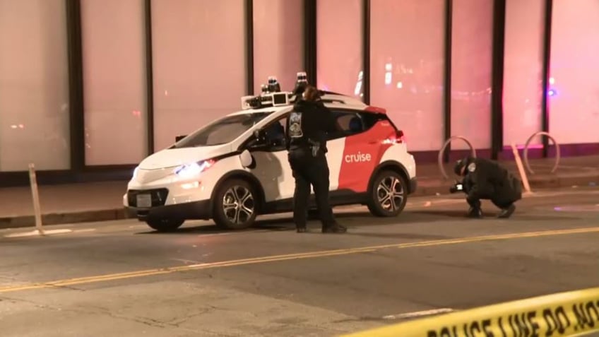 self driving vehicle runs over pins woman in san francisco operator claims human hit her first