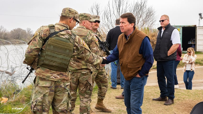 Sen Hagerty greets troops in Texas