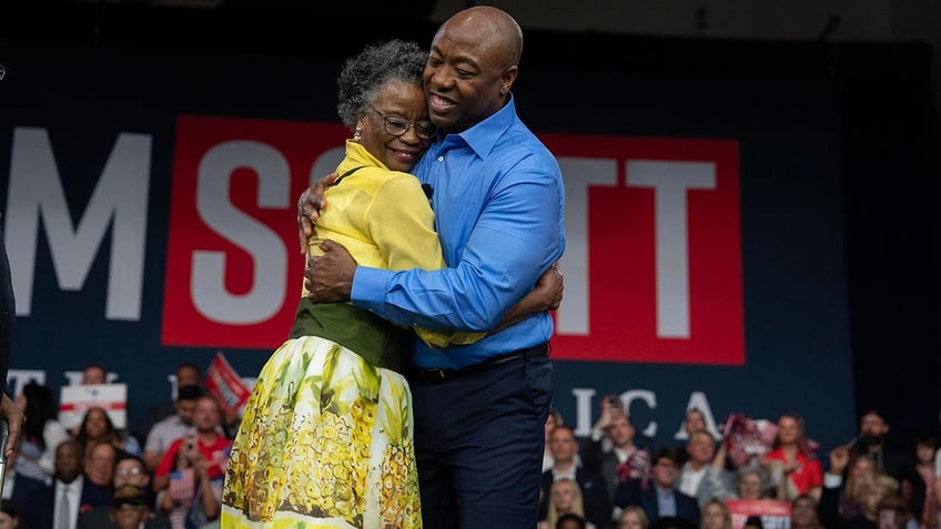 Tim scott hugs mom Francis