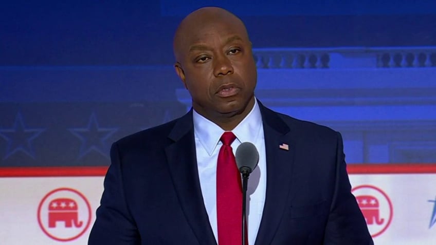 sen tim scott vows to complete the wall at us mexico border