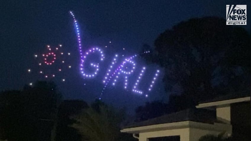 serena williams alexis ohanian reveal gender of second child in epic drone show