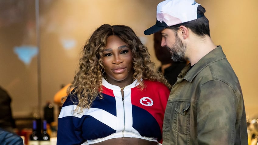 serena williams alexis ohanian reveal gender of second child in epic drone show