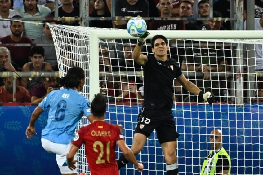 sevilla goalkeeper bounou joins saudi club al hilal