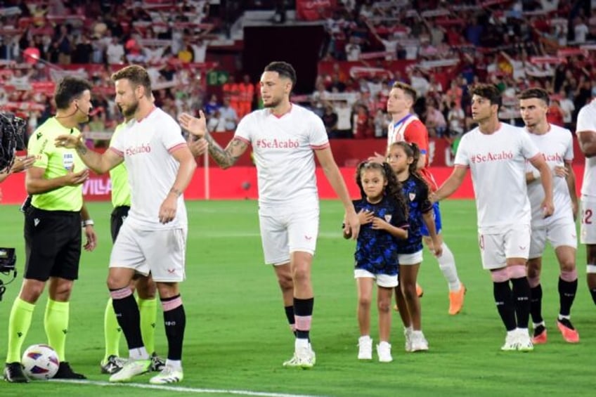 sevilla players pay its over tribute to hermoso in rubiales battle